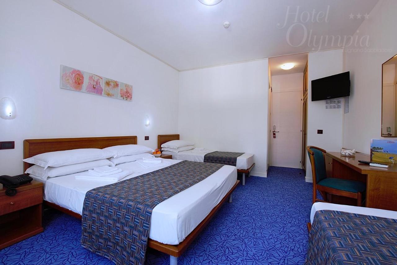 Hotel Olympia Lignano Sabbiadoro Bagian luar foto