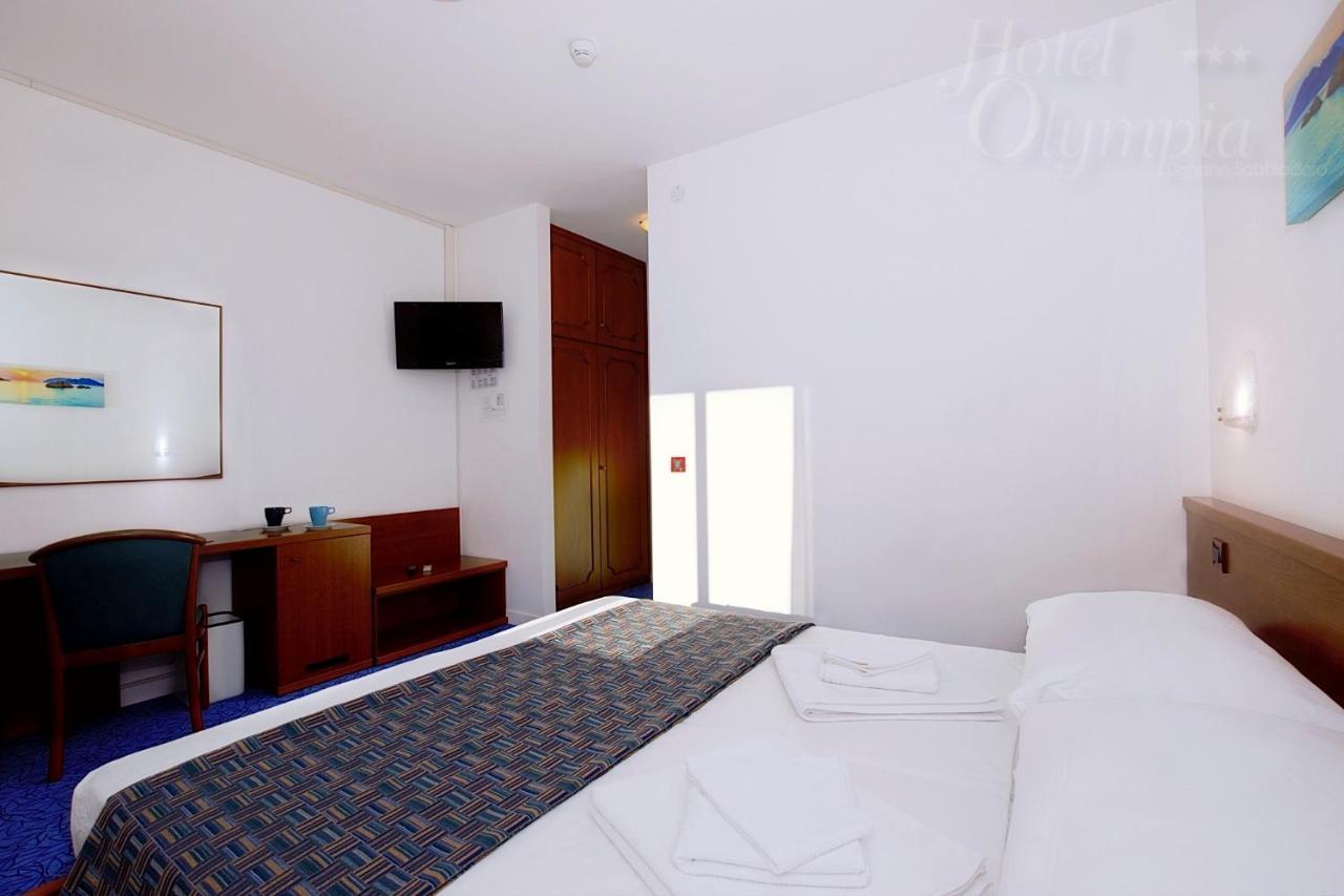 Hotel Olympia Lignano Sabbiadoro Bagian luar foto