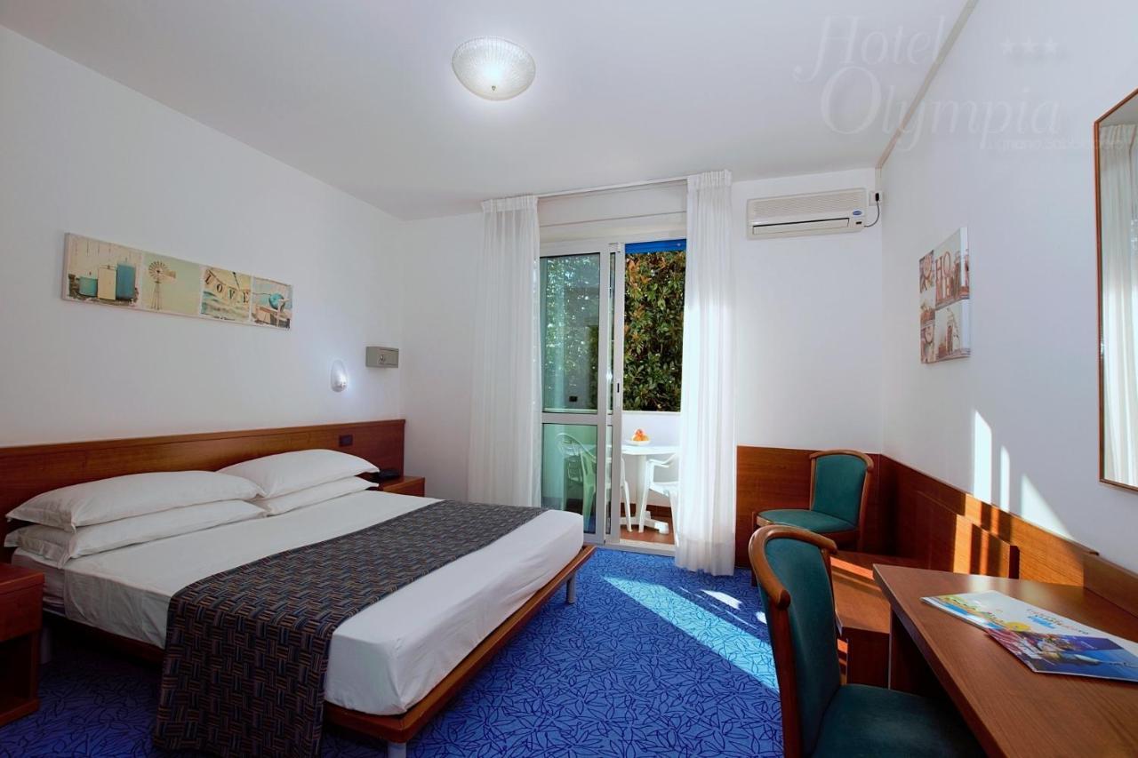 Hotel Olympia Lignano Sabbiadoro Bagian luar foto