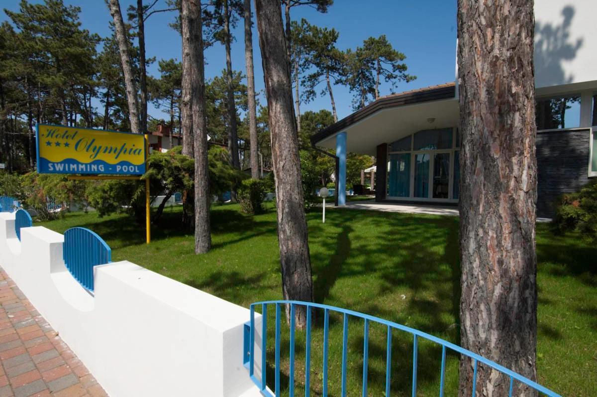 Hotel Olympia Lignano Sabbiadoro Bagian luar foto