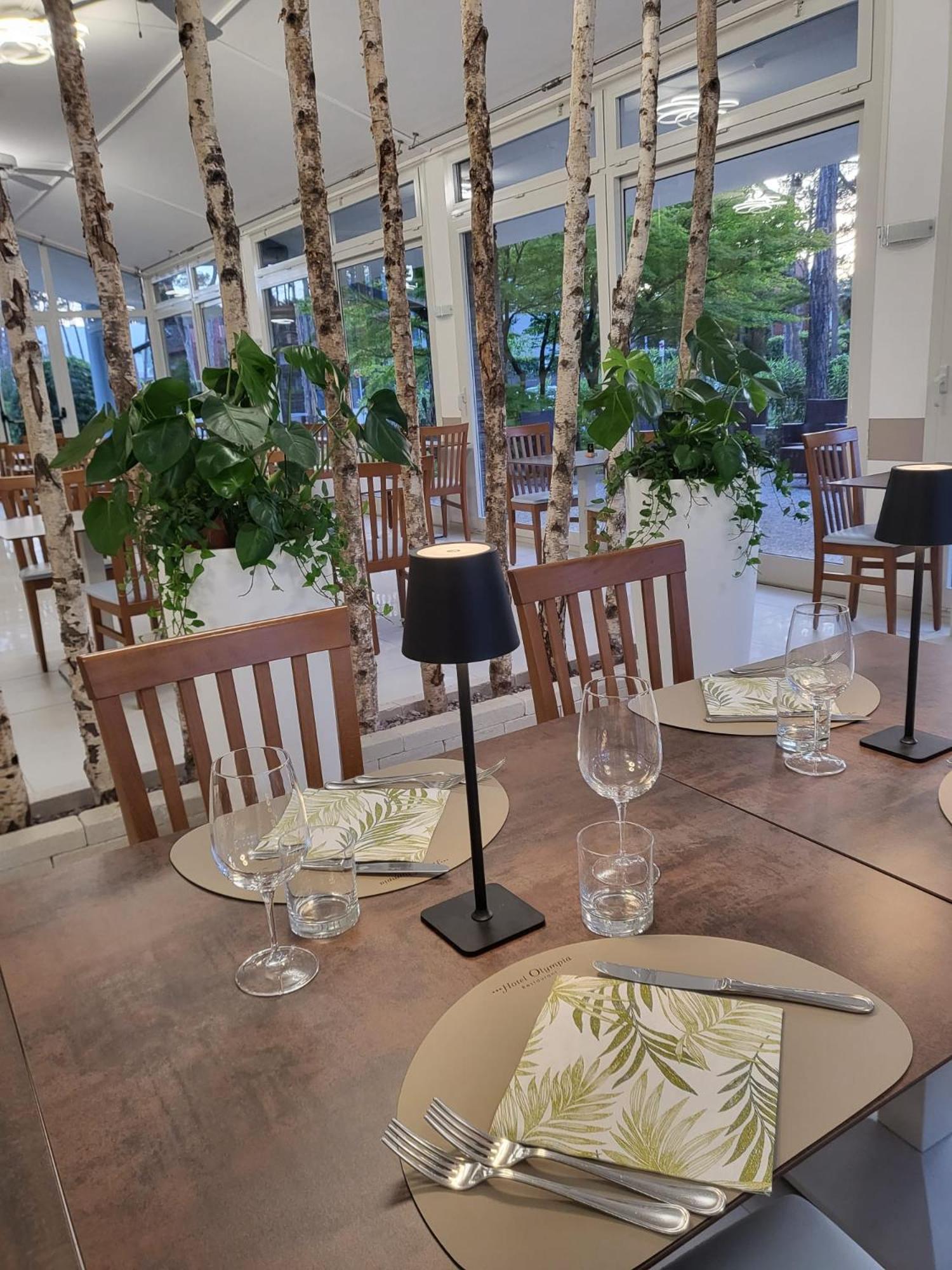 Hotel Olympia Lignano Sabbiadoro Bagian luar foto