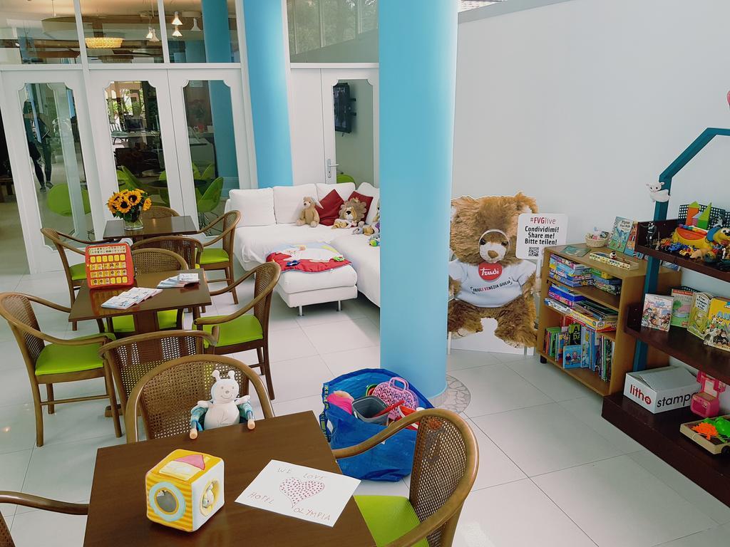 Hotel Olympia Lignano Sabbiadoro Bagian luar foto
